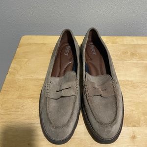 8.5 US Women's Born Loire Penny Loafers